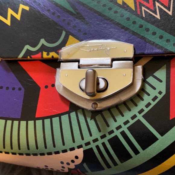 Jonwye battle puffin small clutch - Picture 4 of 8